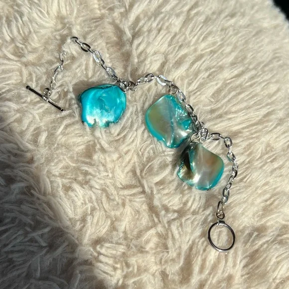 Blue Shell Bracelet - Picture 4 of 5